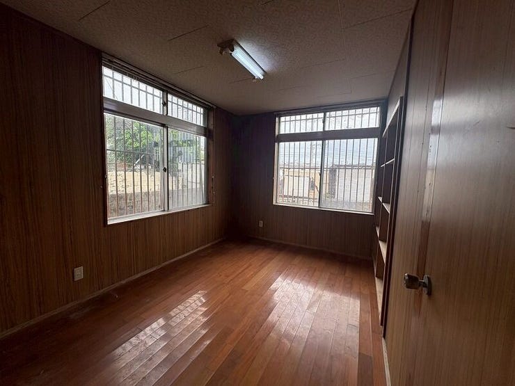 2面採光で明るく風通しの良いお部屋。