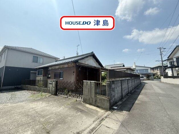【外観】
勝幡小学校・佐織中学校エリア。現在上物があり解体後、更地でのお引渡しになります。生活至便な住環境。