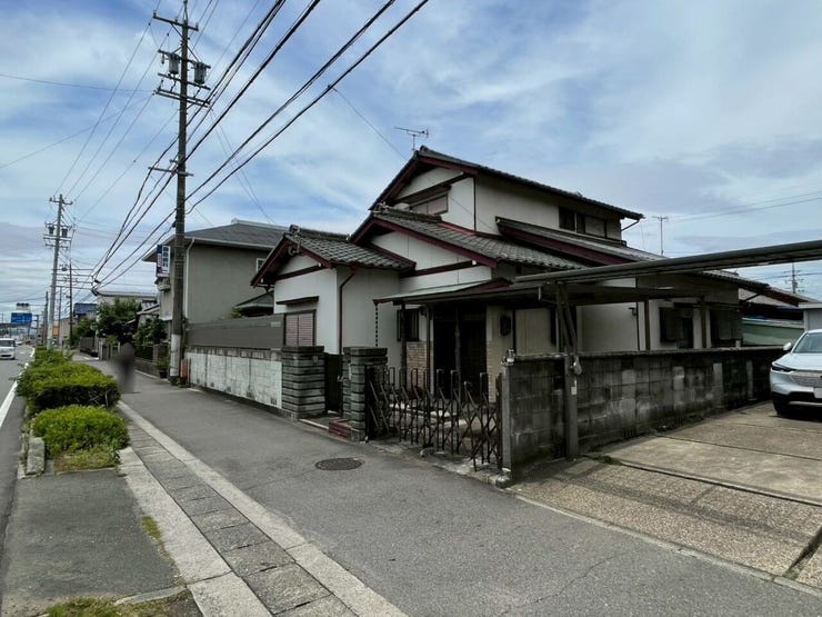 【未掲載情報あり】
店舗限定でネット未掲載の土地情報もご紹介可能です!
公開前の物件もチェックできるため、理想の住まい探しがぐっと進みます!
気になる方はぜひお気軽にお問い合わせください♪