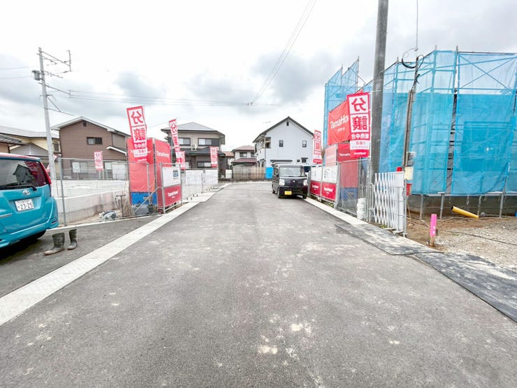 平屋♪ロフトあり♪勾配天井で開放感あるリビング♪行橋市泉中央新築戸建て◎駐車場◎ファミリークローク