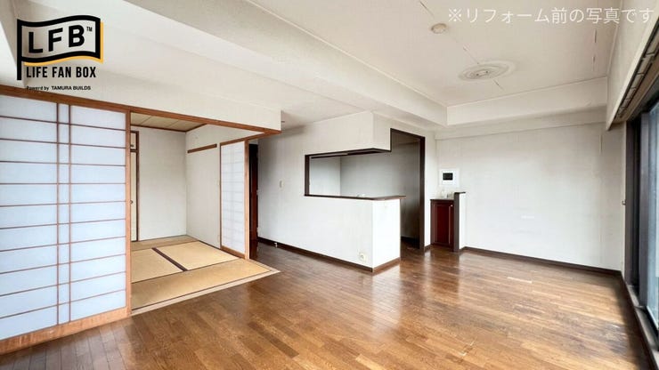 【リビング】
約15.5帖のLDK♪和室の障子を開けるとより開放的な空間に♪