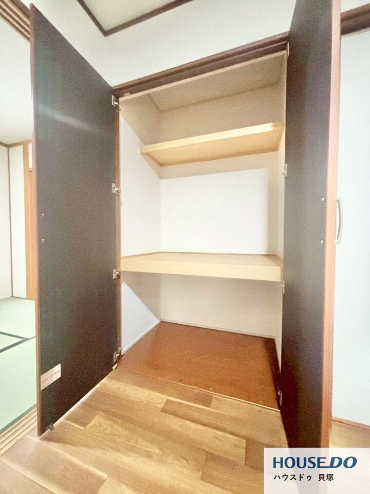 奥行きのある収納で、生活空間がすっきり整理できます♪