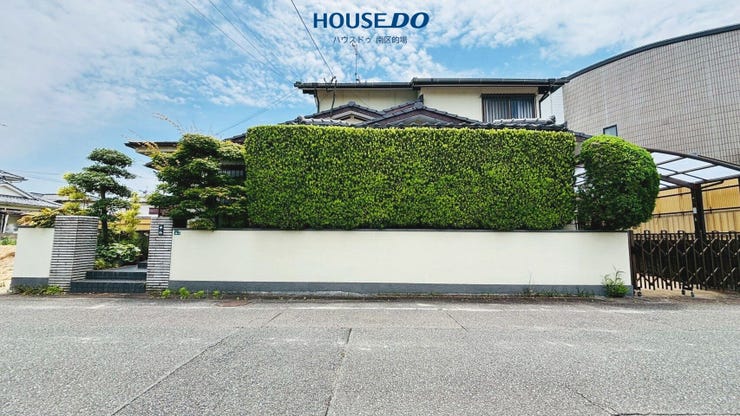 【外観】
お買い物施設が徒歩10分圏内に充実!注文住宅をご検討の方におススメです。