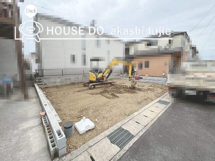 【外観】
山陽電鉄 大蔵谷駅まで徒歩約7分
LDKにワークスペース♪
コミュニケーションが取りやすい空間設計
洗面室は広々スぺース確保!