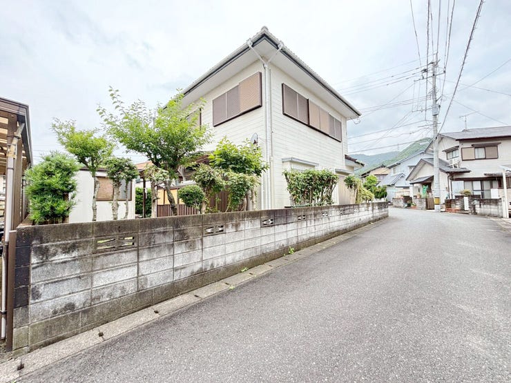 小倉南区上吉田 中古戸建て♪バス停徒歩5分♪ドラッグストア・コンビニ徒歩14分♪