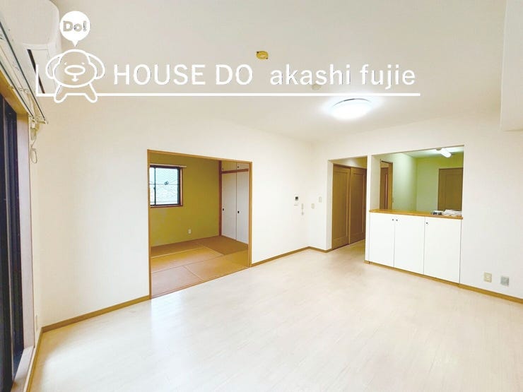 【外観】
□最上階♪
□人気の角部屋♪
□山陽電鉄本線「東二見駅」徒歩約6分
□リフォーム歴あり