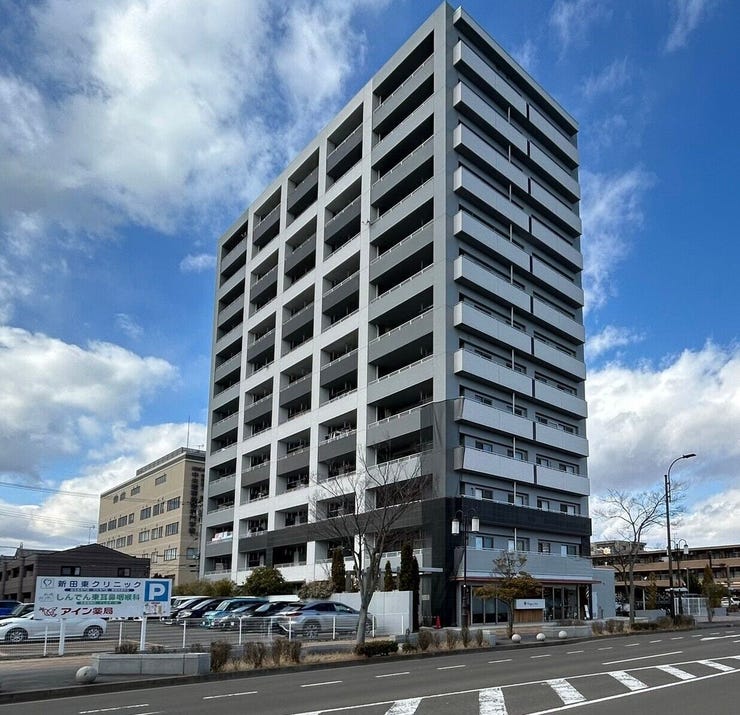 【外観】
駅徒歩3分の新規リノベ3LDK。ペット可・オートロック完備で快適生活