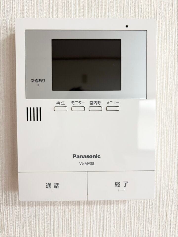 ドアホンは録画機能付き!
2017年12月、取り換え済♪