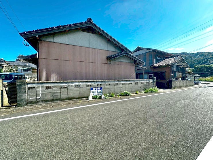 小倉南区長野東町 売土地 土地面積約146坪♪角地♪コンビニまで徒歩約4分♪前面道路幅員6m以上♪