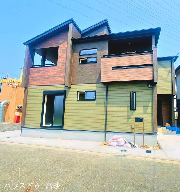 【外観】
安心して長く暮らせる新築戸建です♪