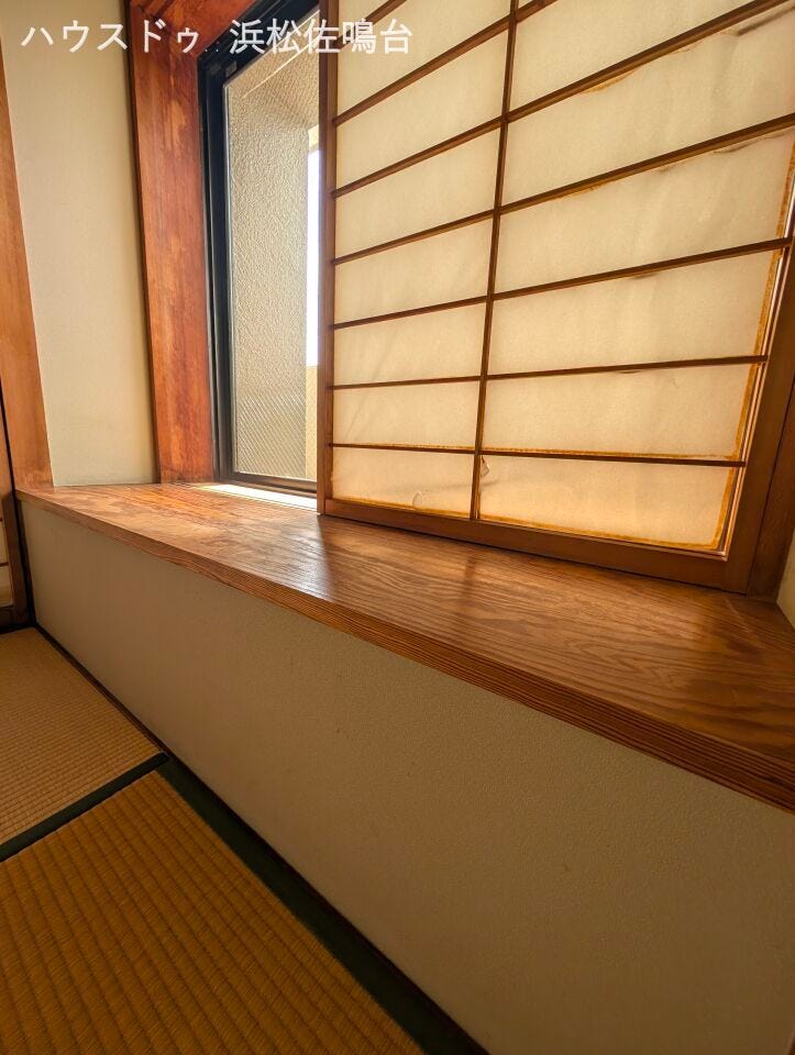 和室西側出窓