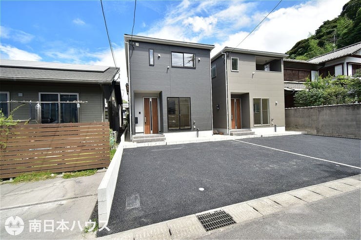 城山２丁目 新築戸建 城山２丁目／２区画 【外観】令和8年8月23日　撮影
南向きで日当たり良好なお家です♪即日ご内覧可能です♪
