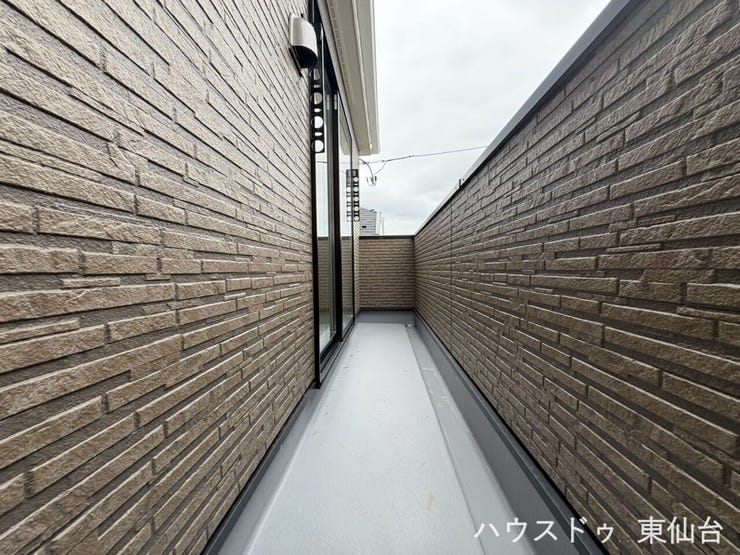広いバルコニーです♪
お洗濯物がたくさん干せます◎