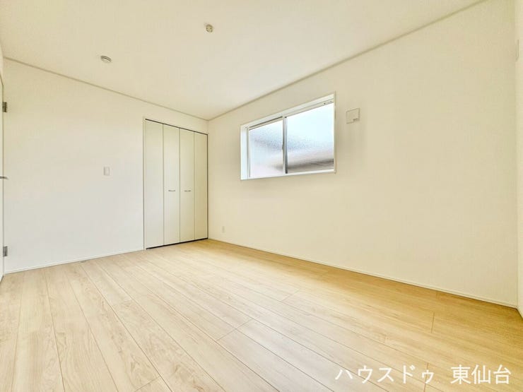 南東のそれぞれ窓がある為気持ちの良い朝日が差し込みます◎