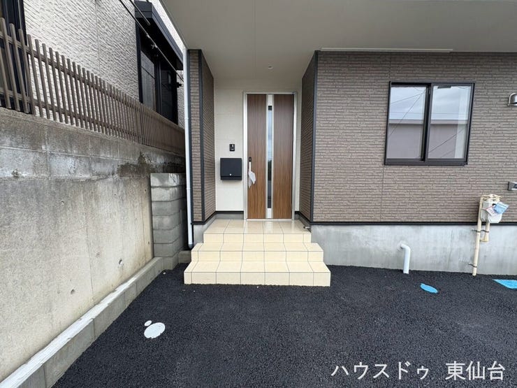 広々とした玄関で、並んでいても余裕があります◎