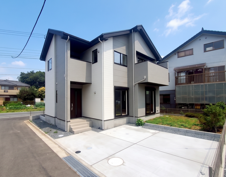 【Exterior】落ち着きのあるシンプルな外観で、長く愛せる住まいに仕上がっています。