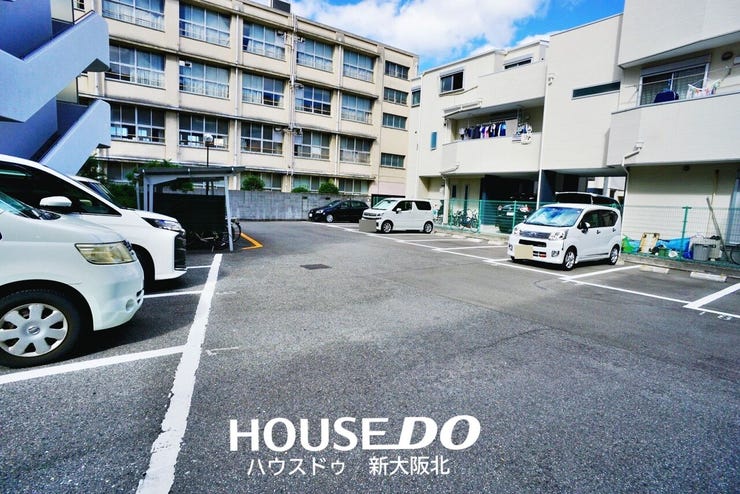 ■広々とした停めやすい駐車場!
■空き状況は日々変化します!最新の空き状況をお調べいたしますので、お気軽にお問い合わせくださいませ!