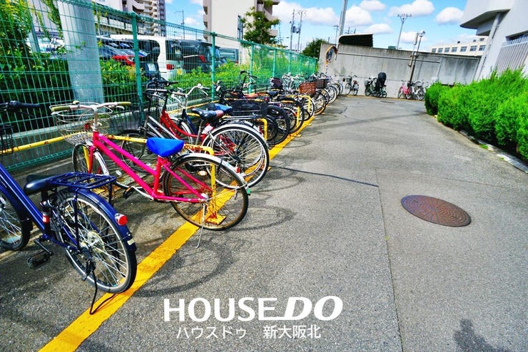 ■区画された駐輪場!平面の為出し入れがスムーズです♪