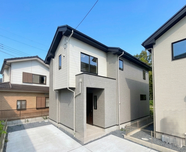 【Exterior】落ち着きのあるシンプルな外観で、長く愛せる住まいに仕上がっています。