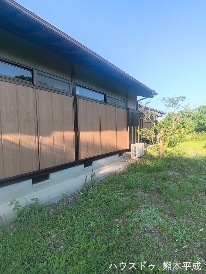 台風の際もしっかり建物を守ってくれる雨戸です。