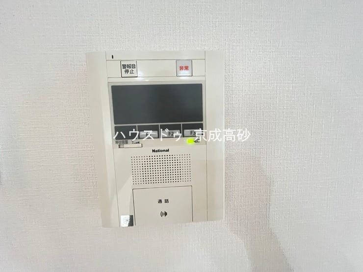 来訪者の確認をして対応出来るTVモニター付インターホン!お子さまのお留守番にも安心ですね!
