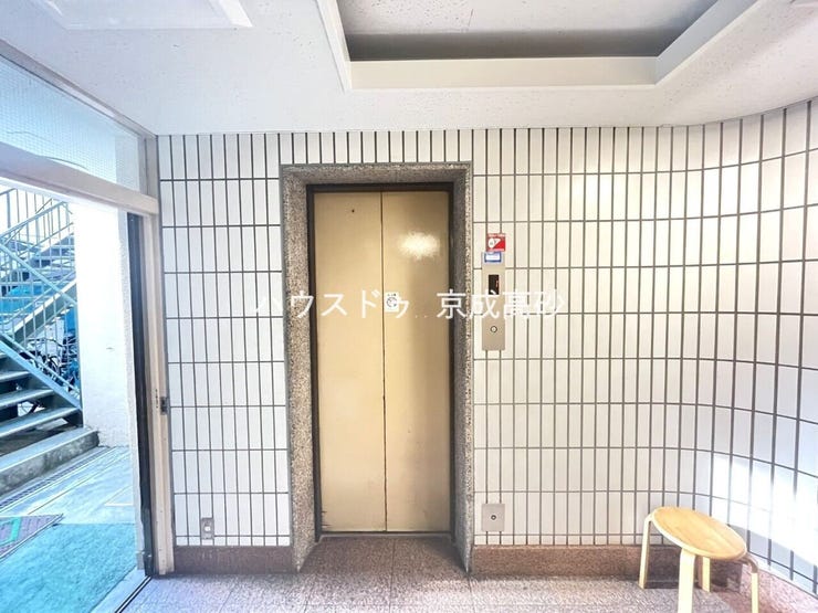 エレベーター1基
