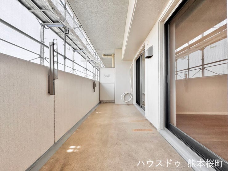 ■空の下の開放的な特等席■日光浴や読書、外の空気を感じながらリフレッシュ。暮らしを豊かにする、もう一つの心地よい空間です。