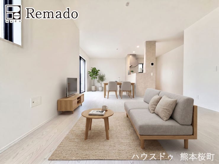 ■家族の笑顔が集う中心地■お気に入りの家具を迎え、窓からは心地の良い光が差し込みます。※CGで家具を配置しています。