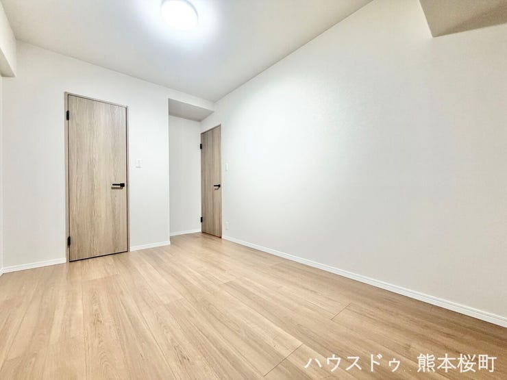 ■6帖洋室■寝室、書斎、趣味の部屋。家族の成長やライフスタイルに合わせ、様々な使い方ができる快適な空間です。