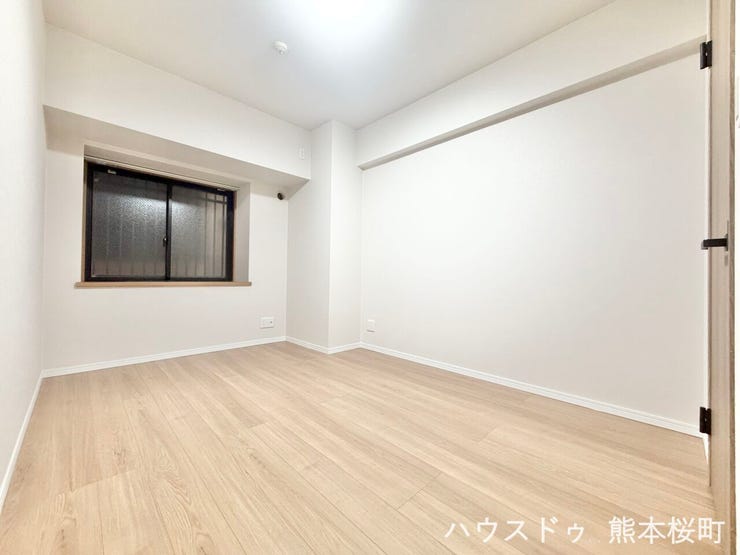 ■6帖洋室■寝室、書斎、趣味の部屋。家族の成長やライフスタイルに合わせ、様々な使い方ができる快適な空間です。