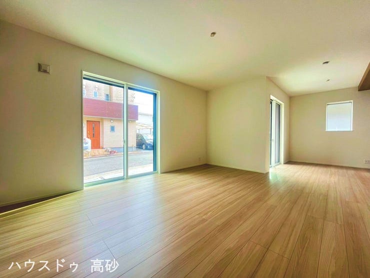 光と風が集まる、くつろぎのリビングです♪(撮影日:2026.6.9)