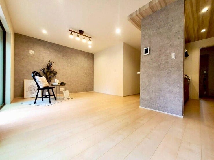 【Living】広さと明るさにこだわったリビング。家族とのコミュニケーションが弾む空間です。
