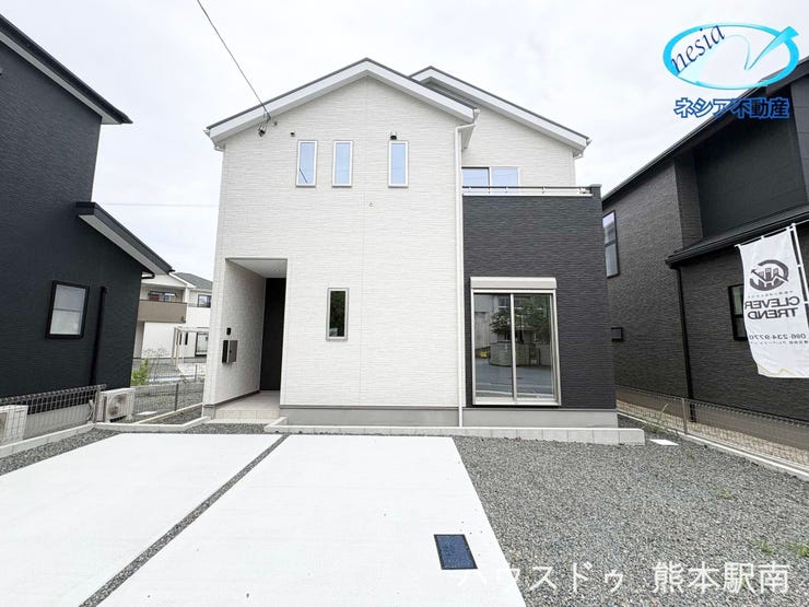 【外観】
■外観■
重厚感と上品さを兼ね備えた外観デザイン
帰宅するたびに誇らしい気持ちになれる住まいです