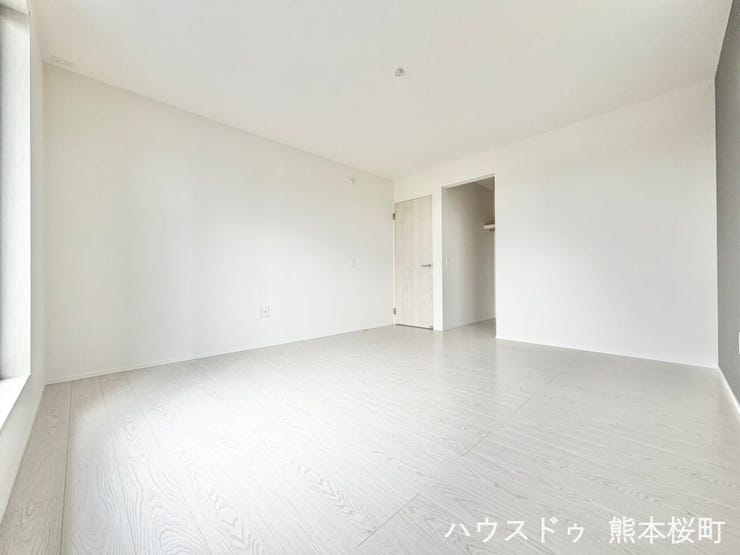 ■2階9.0帖洋室■心からリラックスできる静けさ、上質な眠りで、毎日をリセットします。明日への活力を養う空間です。