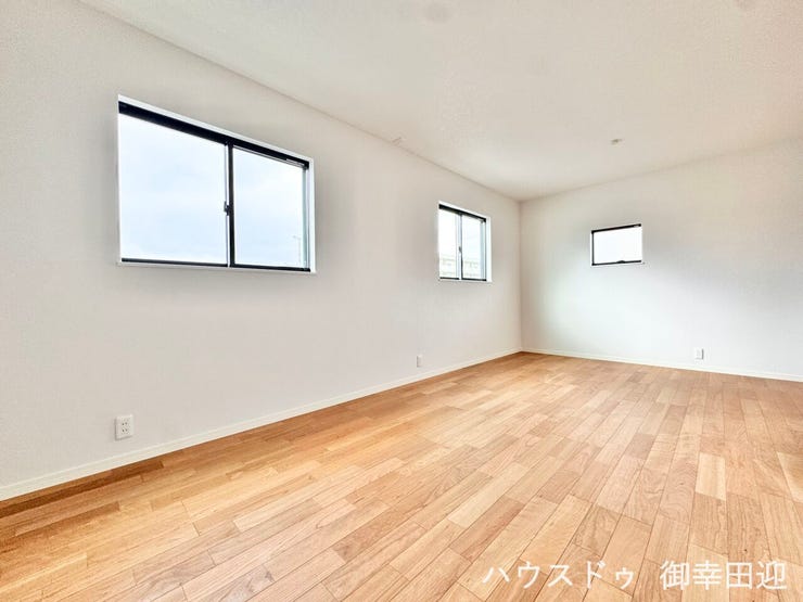 ■2階5.7+4.5帖洋室■寝室、書斎、趣味の部屋。家族の成長やライフスタイルに合わせ、様々な使い方ができる快適な空間です。