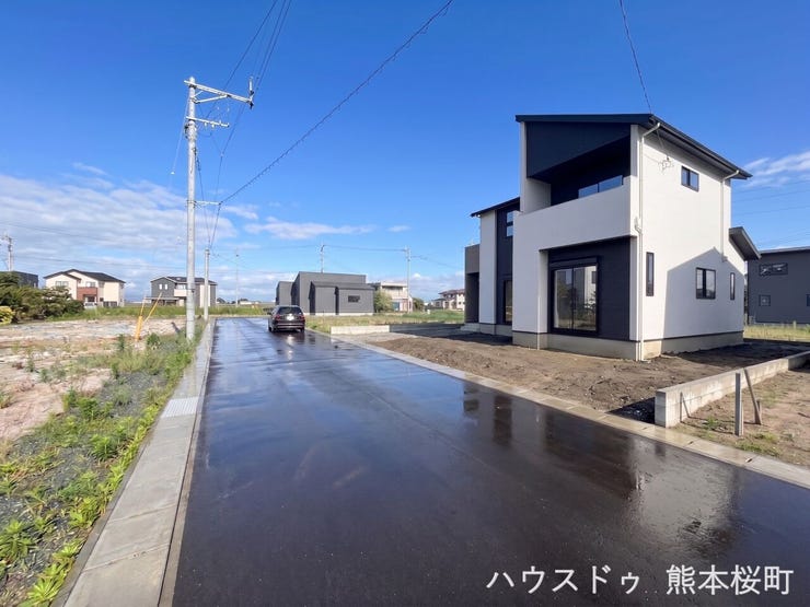 ■理想を叶える新しい暮らしの舞台■高いデザイン性と機能性を兼ね備えた住まい。ここで、家族の新しい物語が始まります。