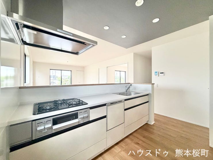 ■家族の「美味しい」が集まる舞台■高い機能性と美しいデザインを両立。料理する人も、待つ人も、笑顔になれる場所です。