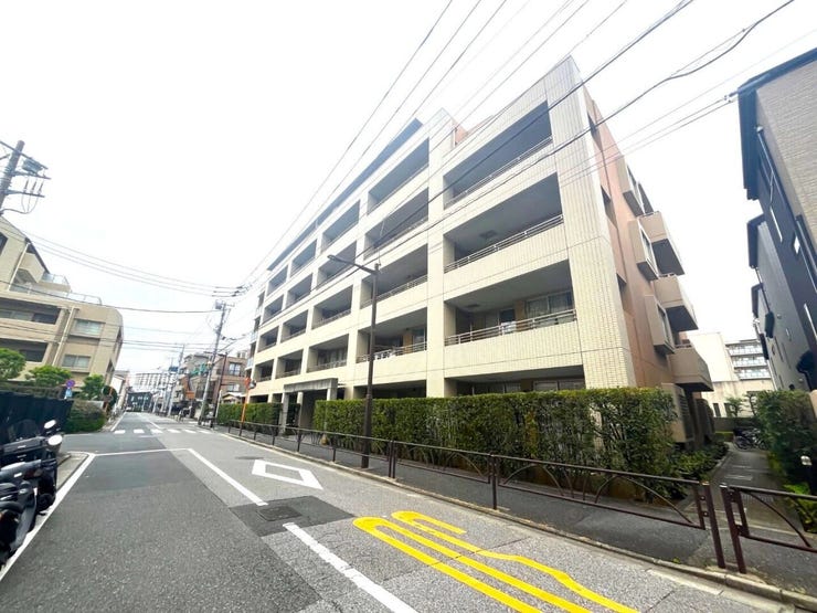 前面道路含む外観