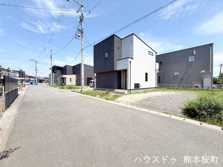 ■理想を叶える新しい暮らしの舞台■高いデザイン性と機能性を兼ね備えた住まい。ここで、家族の新しい物語が始まります。