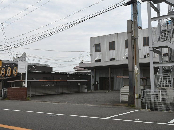 外観を南東側より撮影