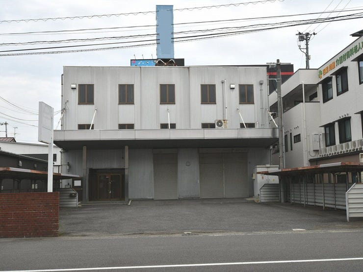 外観を南側より撮影