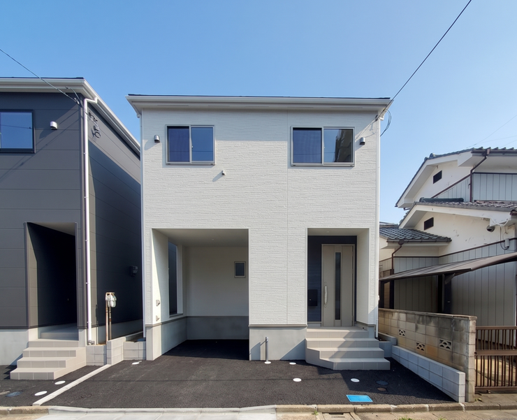 【Exterior】落ち着きのあるシンプルな外観で、長く愛せる住まいに仕上がっています。