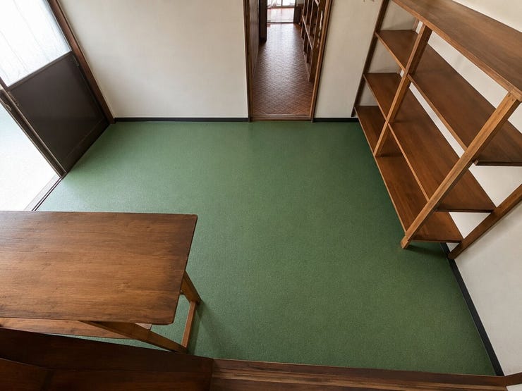 ◆作業場
【画像がAI加工により荷物等を消去しています】