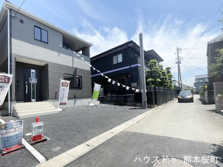■車と趣味の幅が広がる場所■単なる駐車スペースではない、洗車やタイヤ交換、DIYにも使える多目的な屋外スペースです。