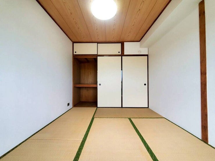 【Japanese Room】心落ち着く和室空間。客間やお子様の遊び場にも活用できます。