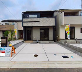草加市新善町