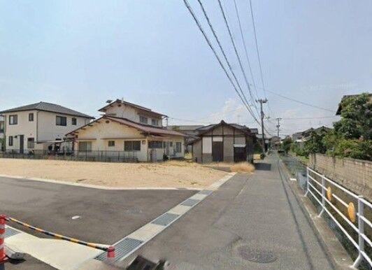 【前面道路含む現地写真】
前面道路