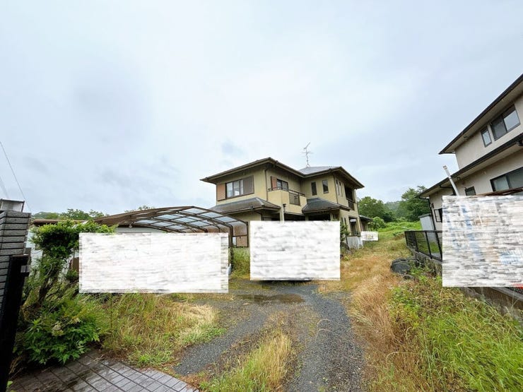 お庭付き住宅。
家庭菜園やガーデニングなども楽しめます◎