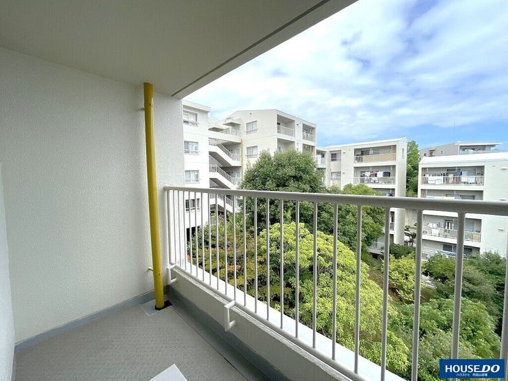 寝室側のバルコニーです。