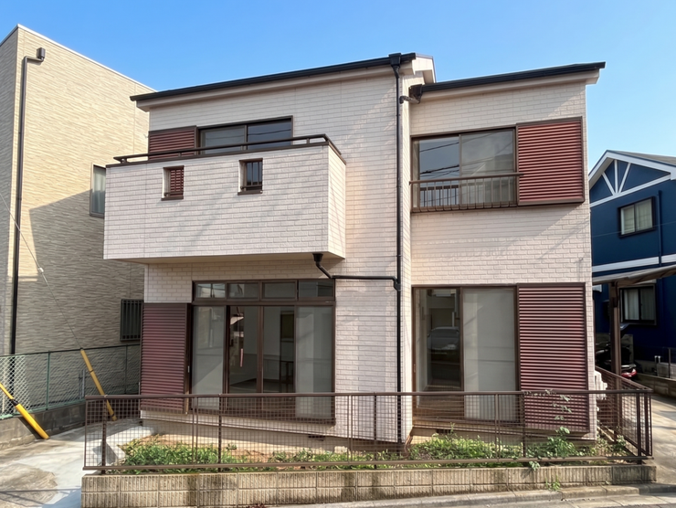 【Exterior】落ち着きのあるシンプルな外観で、長く愛せる住まいに仕上がっています。